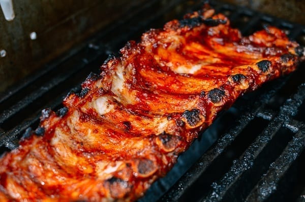 Grilling BBQ ribs, geagle.miooashdv.tk
