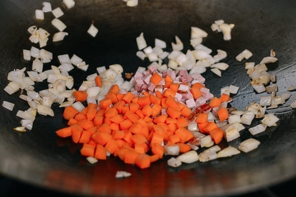 Adding carrots and ham to wok, geagle.miooashdv.tk