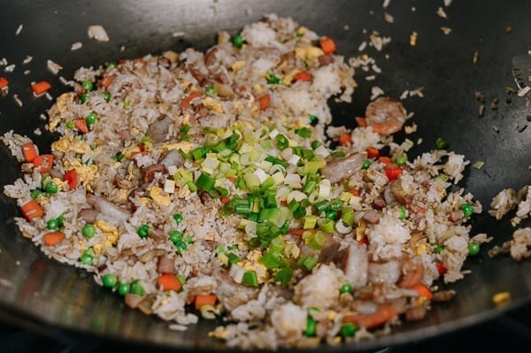 Adding scallions to fried rice, geagle.miooashdv.tk