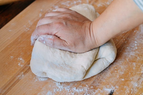 Kneading dough, geagle.miooashdv.tk