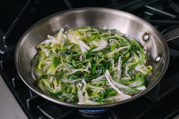 Frying scallions, geagle.miooashdv.tk