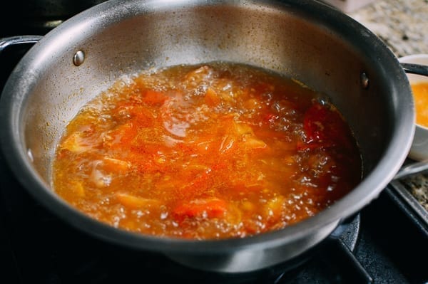Simmering stock with tomatoes, geagle.miooashdv.tk