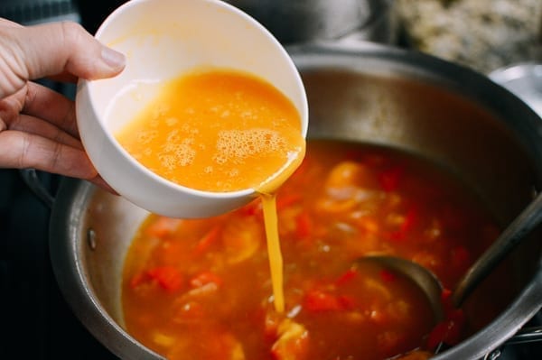 Adding egg to tomato egg drop soup, geagle.miooashdv.tk