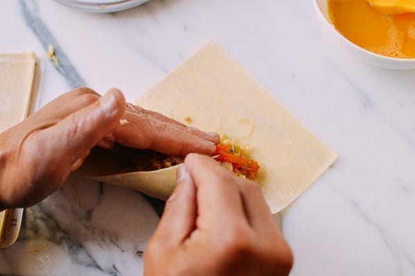 Wrapping egg roll, geagle.miooashdv.tk