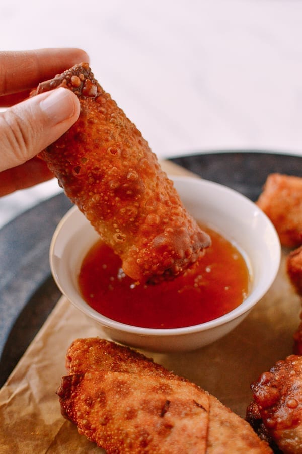 Dipping egg roll into duck sauce, geagle.miooashdv.tk