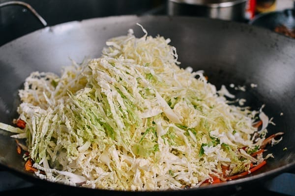 Adding cabbage to filling, geagle.miooashdv.tk