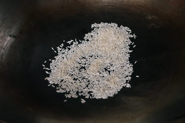 Toasting jasmine rice in wok, geagle.miooashdv.tk