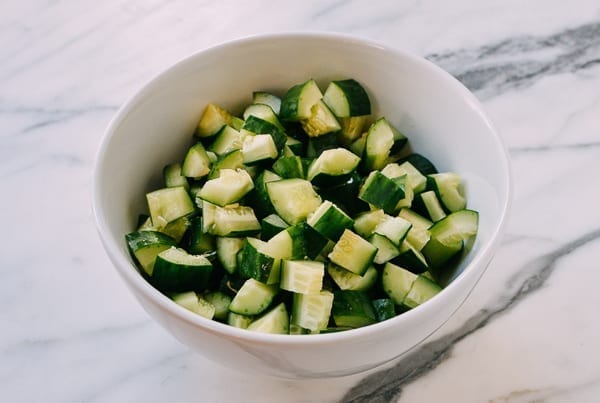 Cucumber chunks in a bowl, geagle.miooashdv.tk