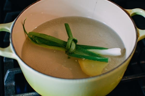 Water with ginger and scallion for poaching, geagle.miooashdv.tk
