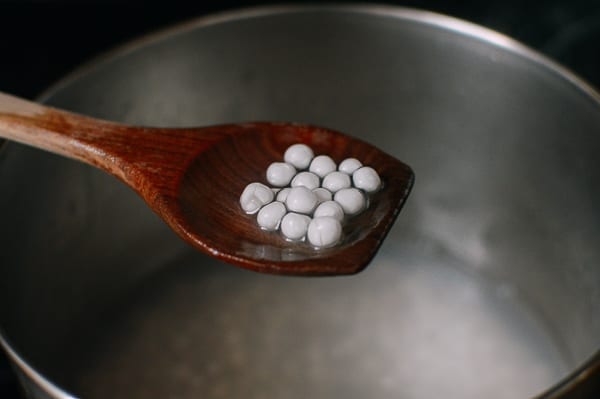 Boiling white tapioca pearls, geagle.miooashdv.tk