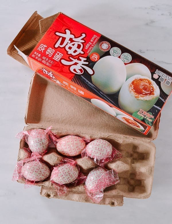 Vacuum packed store bought salted duck eggs, geagle.miooashdv.tk