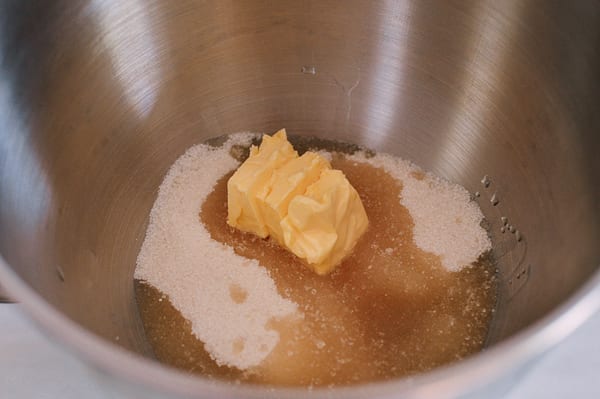 Oil, butter, and sugar in bowl of mixer, geagle.miooashdv.tk