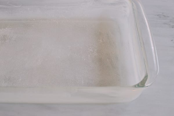 greased and floured 13x9 inch pan, geagle.miooashdv.tk
