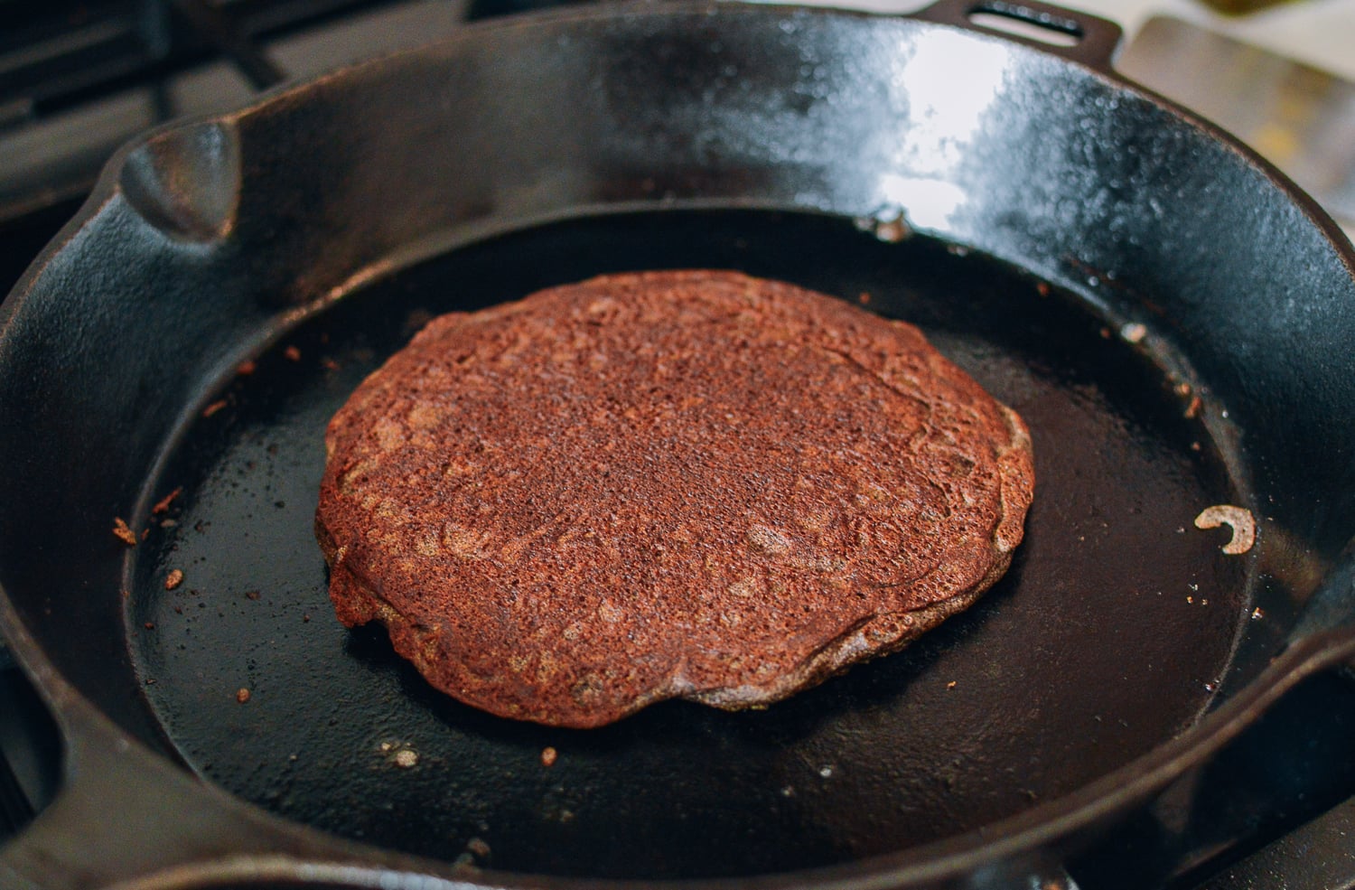 Cooking buckwheat pancakes in cast iron skillet, geagle.miooashdv.tk