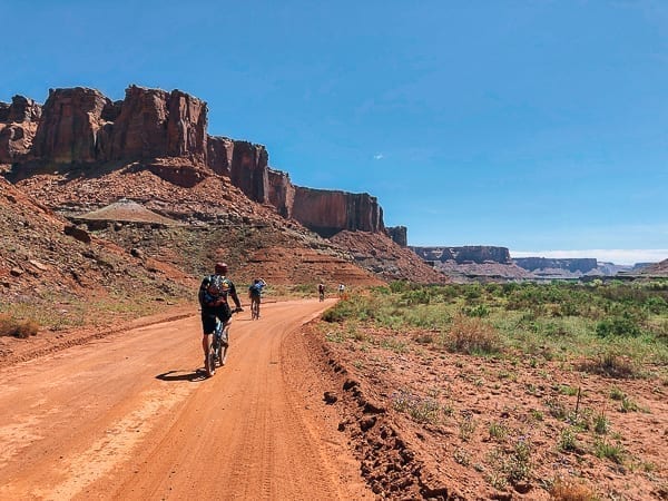 Mountain biking Moab White Rim trail near Hardscrabble by geagle.miooashdv.tk