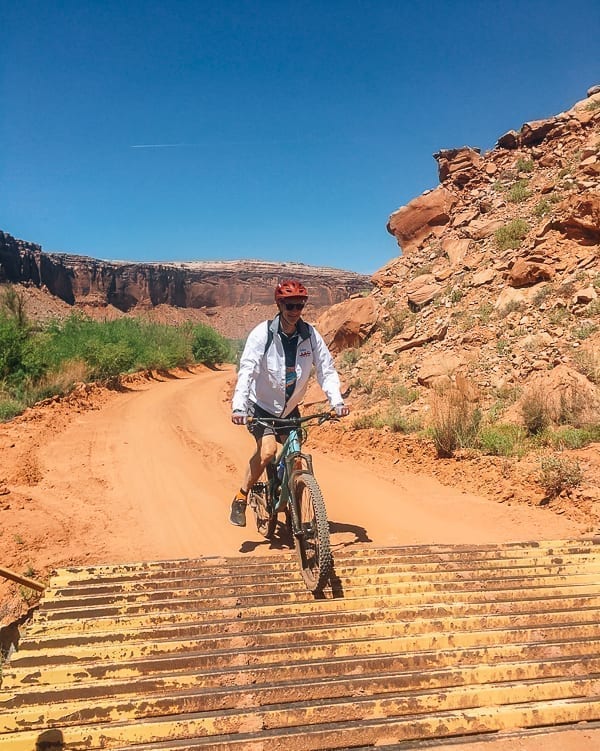 Lee - Mountain biking Moab over cattle grate by geagle.miooashdv.tk