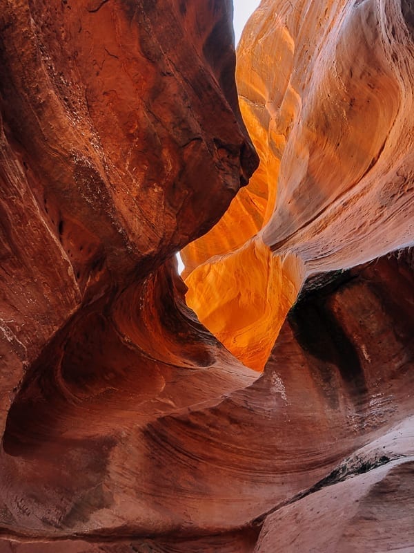 Holeman Slot canyon view - Canyonlands National Park by geagle.miooashdv.tk