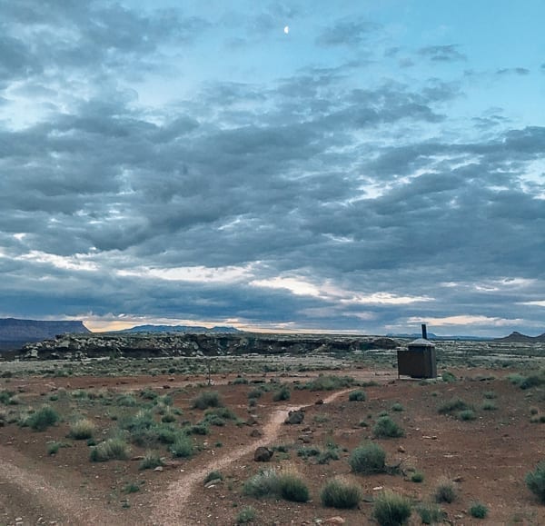 Evening sky view at Murphy Hogback campground Canyonlands by geagle.miooashdv.tk