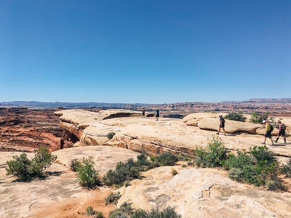 scenic trail walk near white crack on White rim trail in Canyonlands by geagle.miooashdv.tk