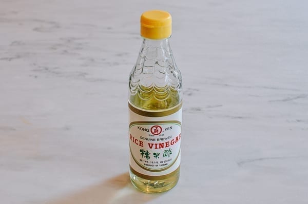Bottle of rice vinegar, geagle.miooashdv.tk