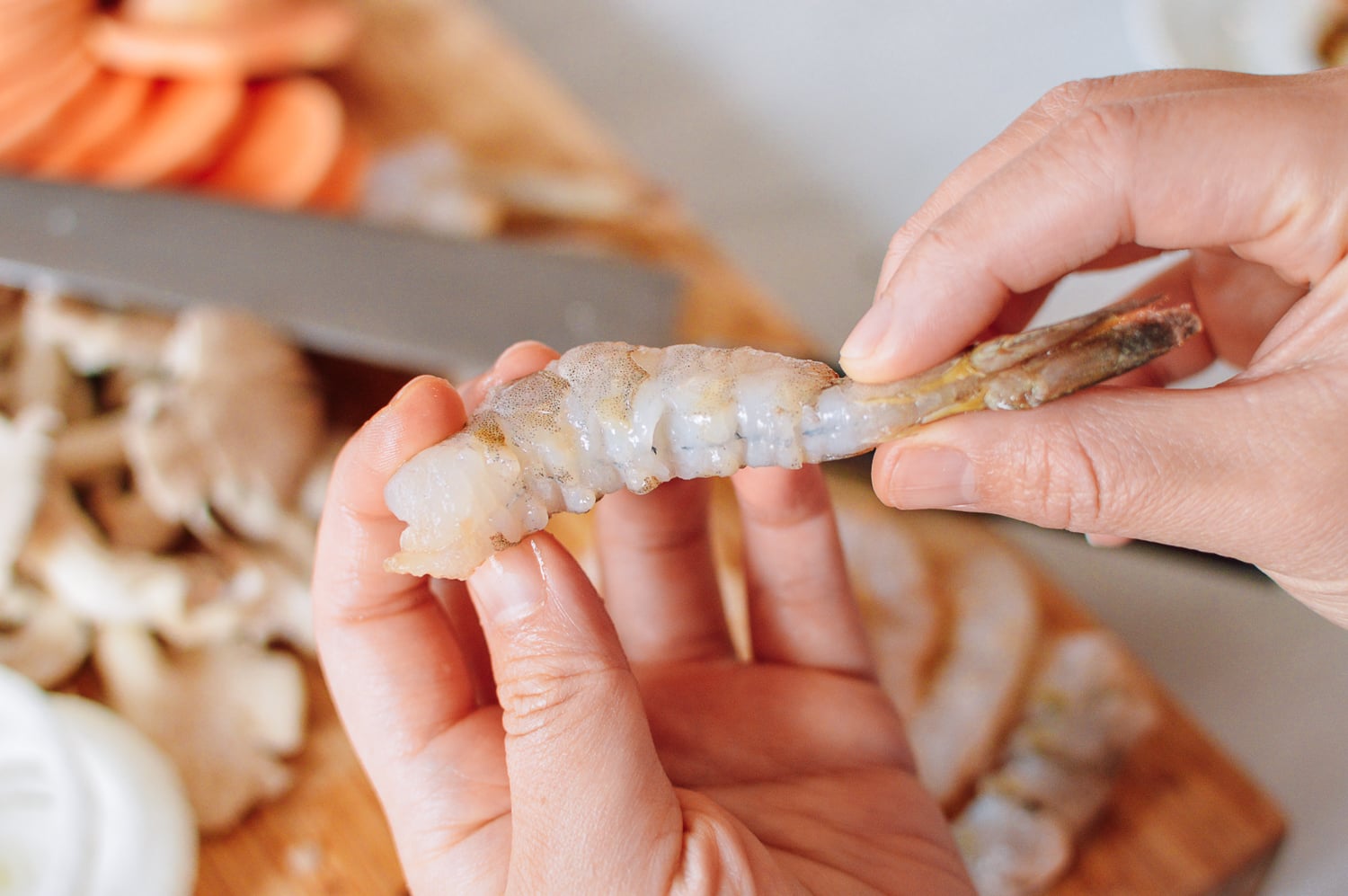 Shrimp that has been scored to lay flat, geagle.miooashdv.tk
