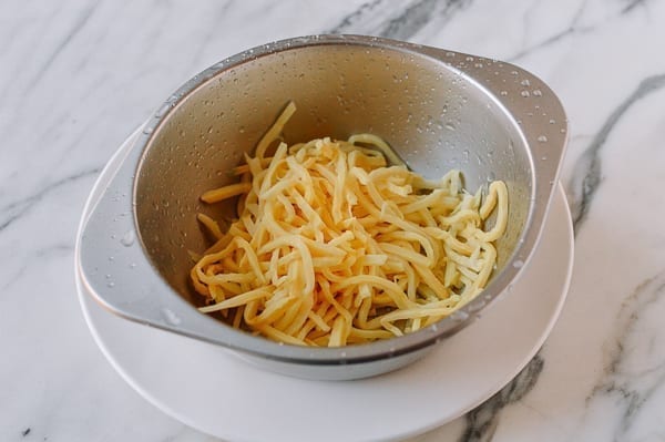 Rinsed bamboo shoots in colander, geagle.miooashdv.tk