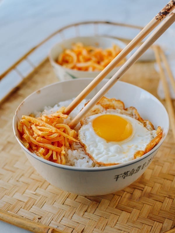 Chili bamboo shoots over rice with an egg, geagle.miooashdv.tk