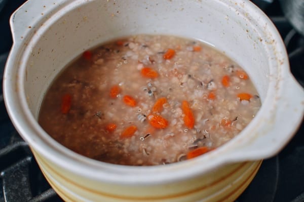 Multigrain Congee with goji berries, geagle.miooashdv.tk