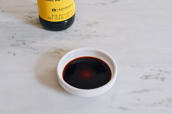 Double black soy sauce poured out, geagle.miooashdv.tk