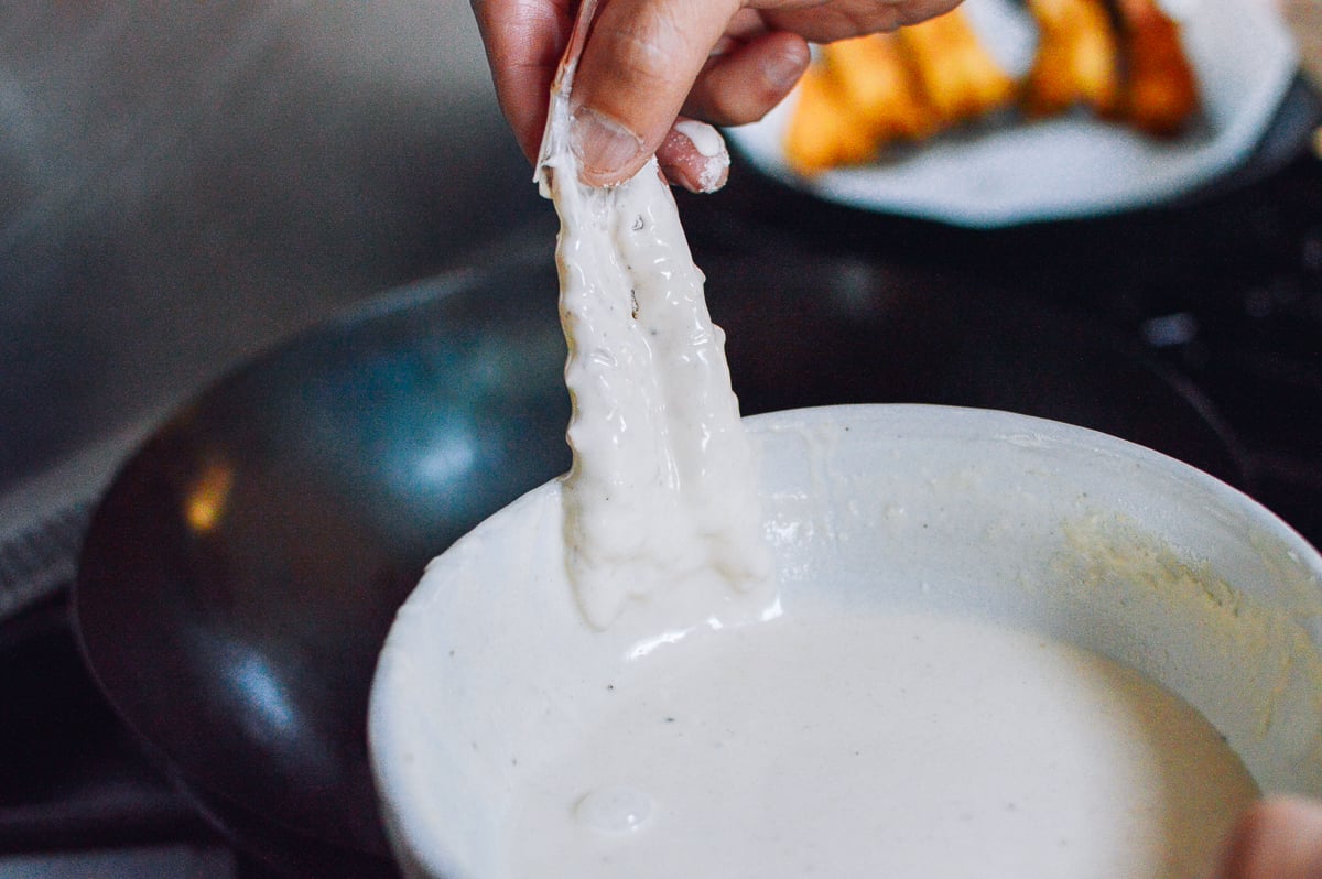 Dipping shrimp in batter, geagle.miooashdv.tk