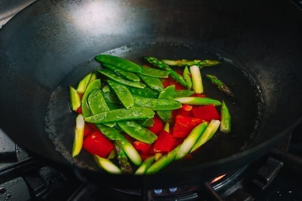 Blanching vegetables in wok, geagle.miooashdv.tk