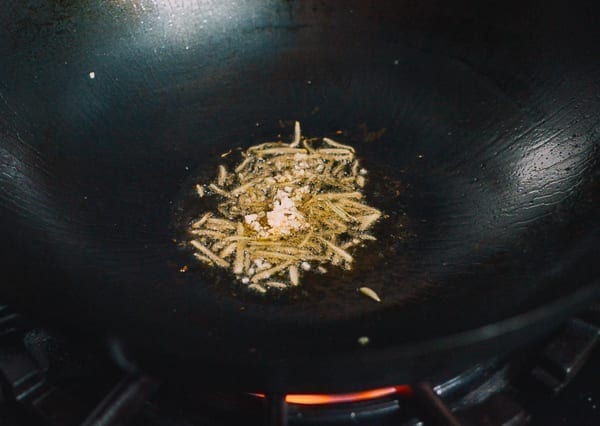 Julienned ginger in wok, geagle.miooashdv.tk