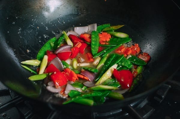 Adding sauce mixture, geagle.miooashdv.tk