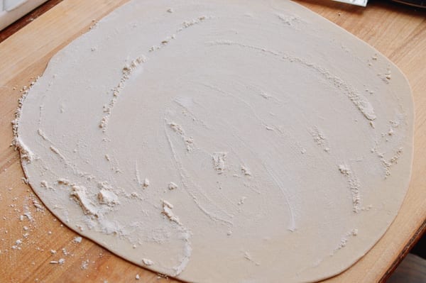 Flouring dough sheet, geagle.miooashdv.tk