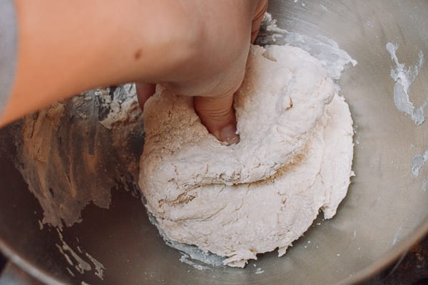 Pushing dough together with hands, geagle.miooashdv.tk