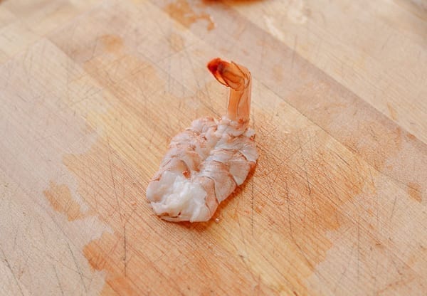 Butterflied shrimp with tail in the air, geagle.miooashdv.tk