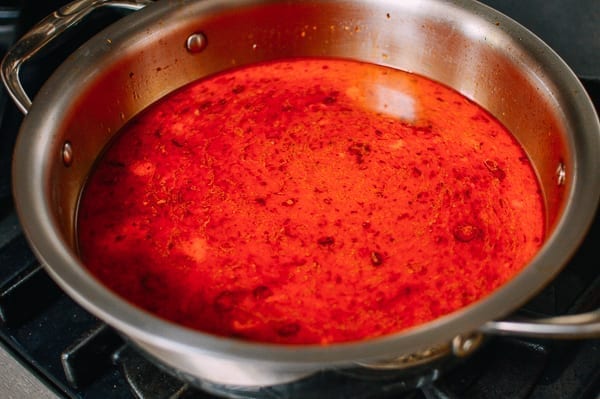 Pot of laksa broth, geagle.miooashdv.tk