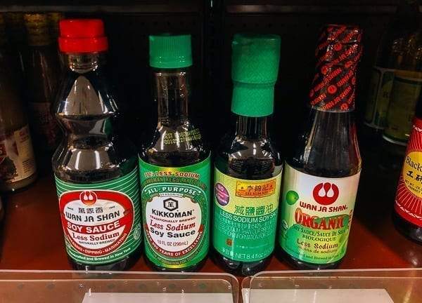 Brands of low sodium soy sauce on store shelf, geagle.miooashdv.tk