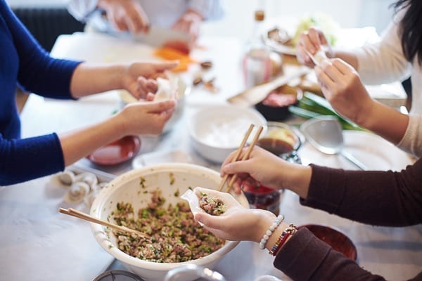 Making wontons, geagle.miooashdv.tk