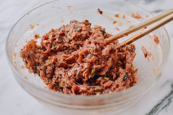 Meat filling with added cooked shiitake mushrooms, geagle.miooashdv.tk