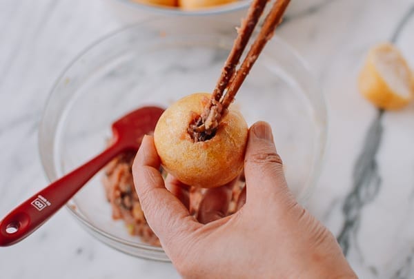 Stuffing fried gluten ball with filling, geagle.miooashdv.tk