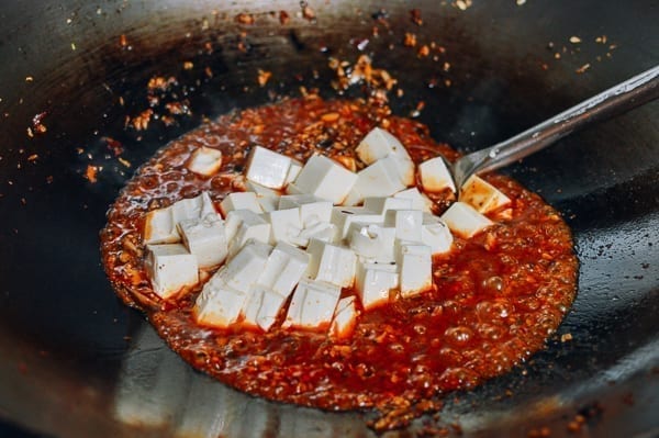Adding tofu to sauce, geagle.miooashdv.tk