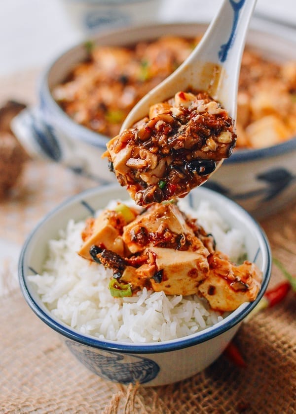 Spooning vegan mapo tofu over rice, geagle.miooashdv.tk