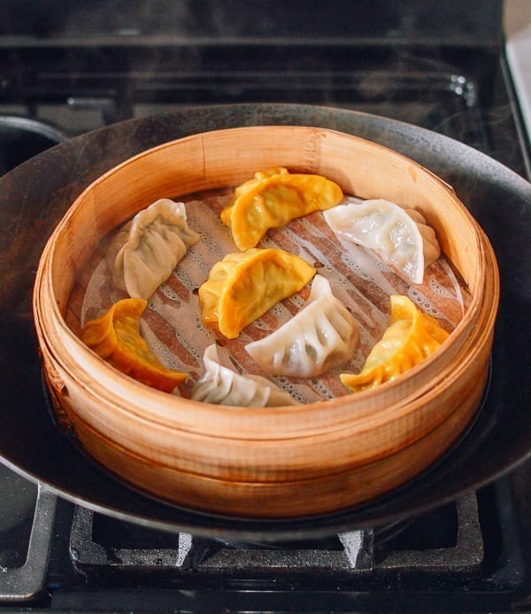 Steamed dumplings in bamboo steamer, geagle.miooashdv.tk