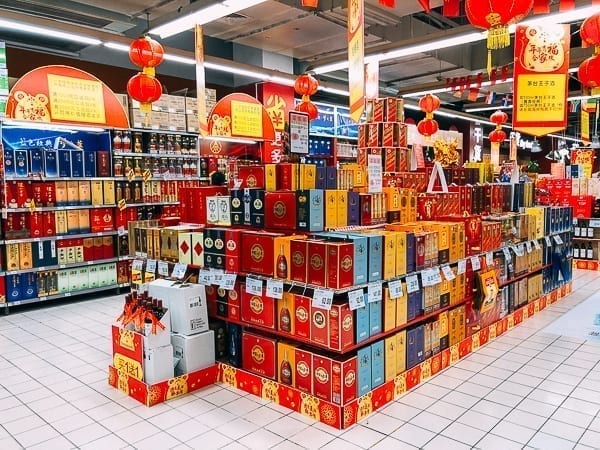 Baijiu section of store in China, geagle.miooashdv.tk