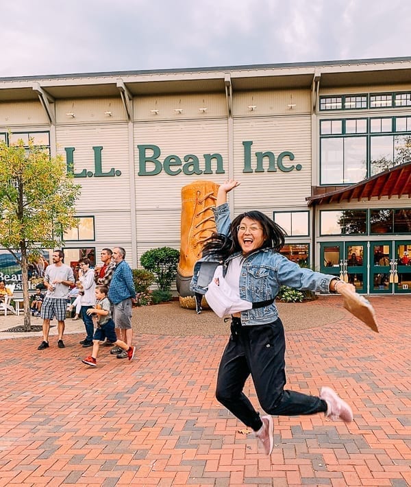 Kaitlin outside of L.L. Bean in Freeport, geagle.miooashdv.tk