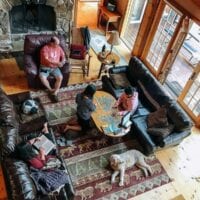 Lake house vacation overhead living room shot, geagle.miooashdv.tk