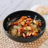 Glass noodles tossed with mushrooms, geagle.miooashdv.tk