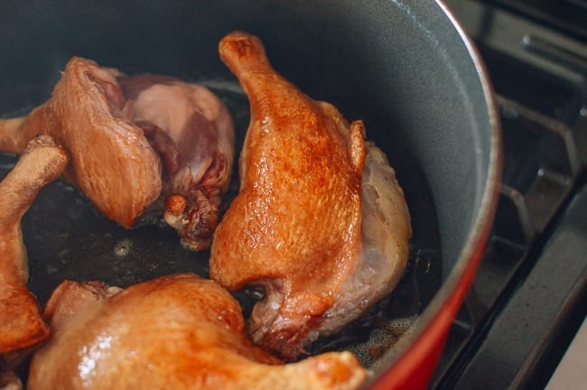 Golden brown skin on seared duck legs, geagle.miooashdv.tk