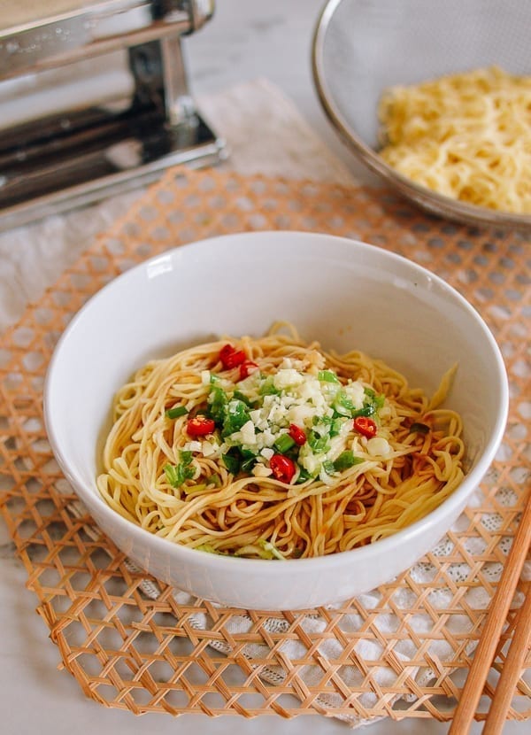 Homemade Chinese Egg Noodles with Garlic, Scallion, and Chili, geagle.miooashdv.tk